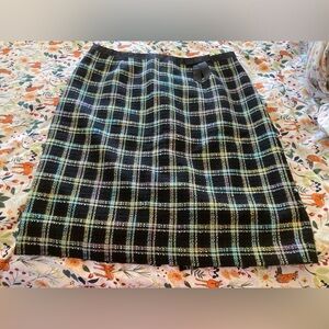 Cute colorful&black skirt.